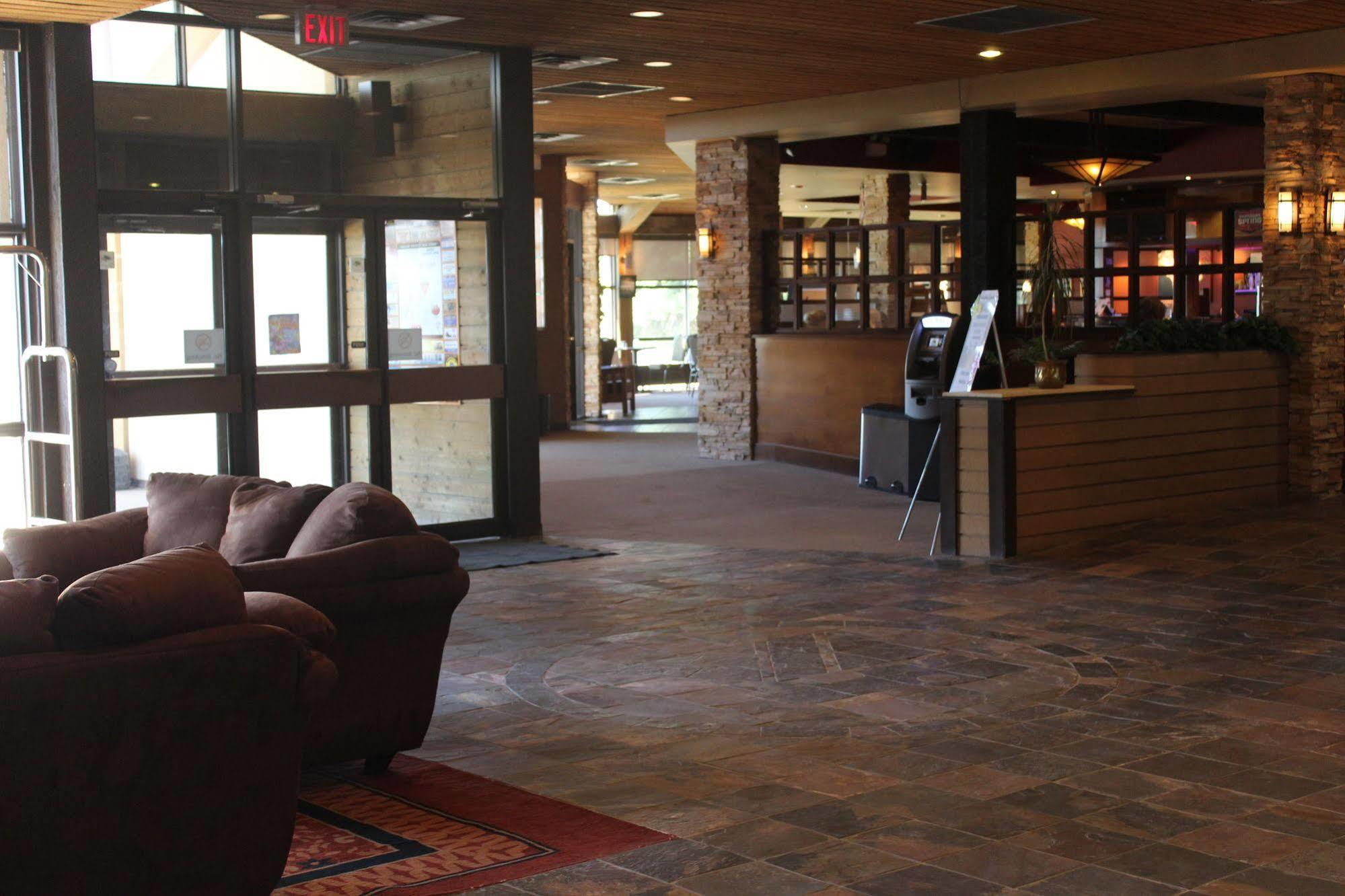 Walking Eagle Inn & Lodge Rocky Mountain House Exterior foto